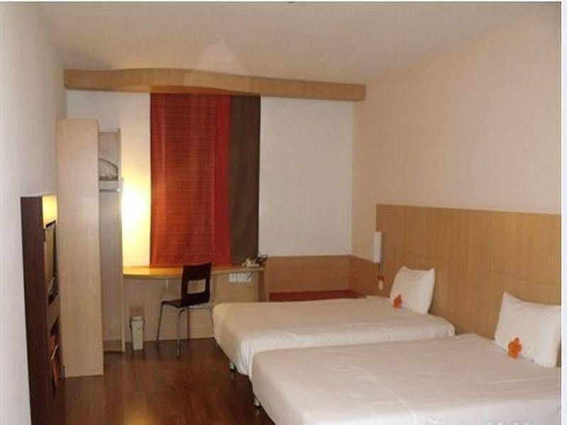 Ibis Dongguan Dongcheng Hotel Buitenkant foto