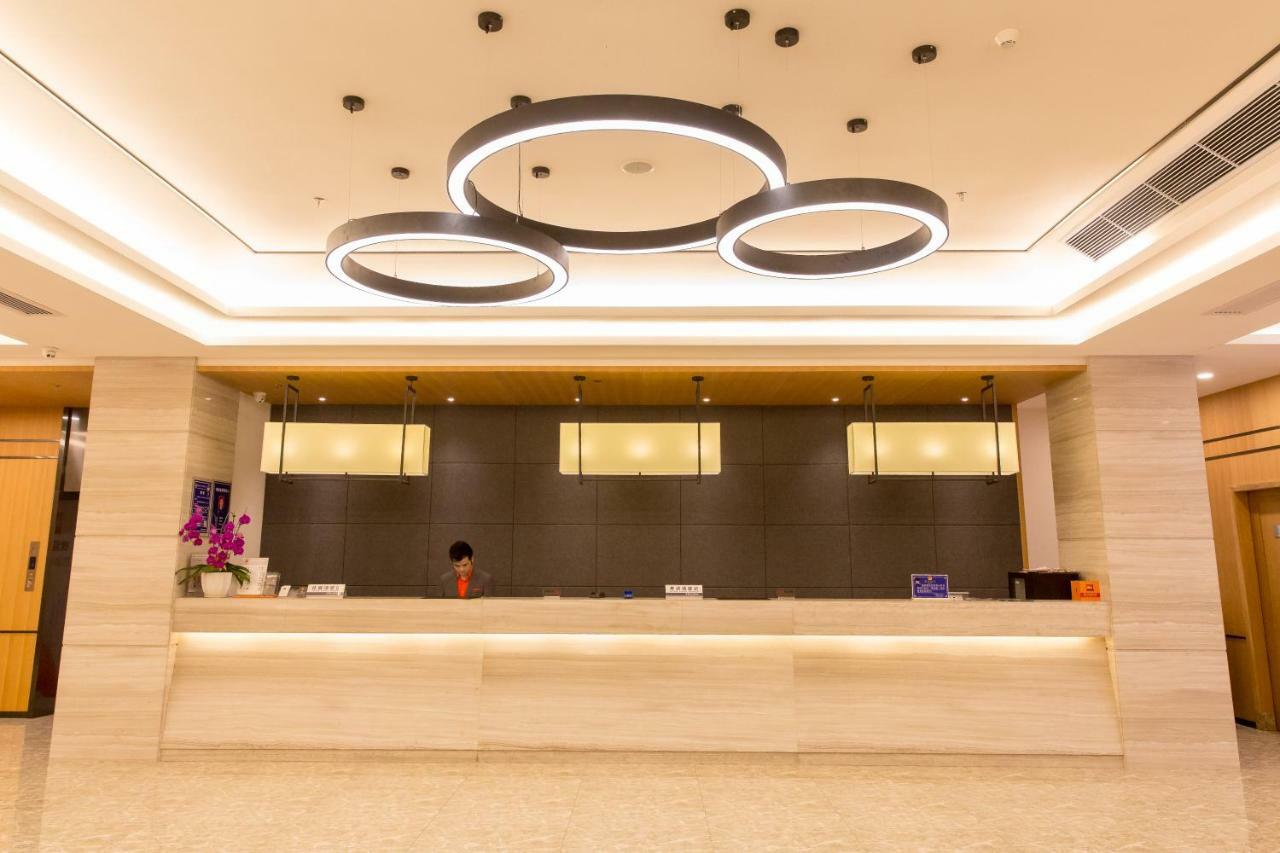 Ibis Dongguan Dongcheng Hotel Buitenkant foto