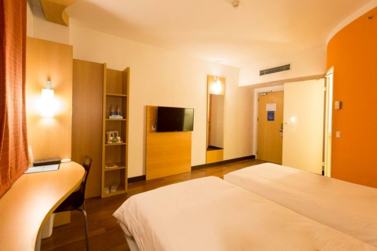 Ibis Dongguan Dongcheng Hotel Buitenkant foto