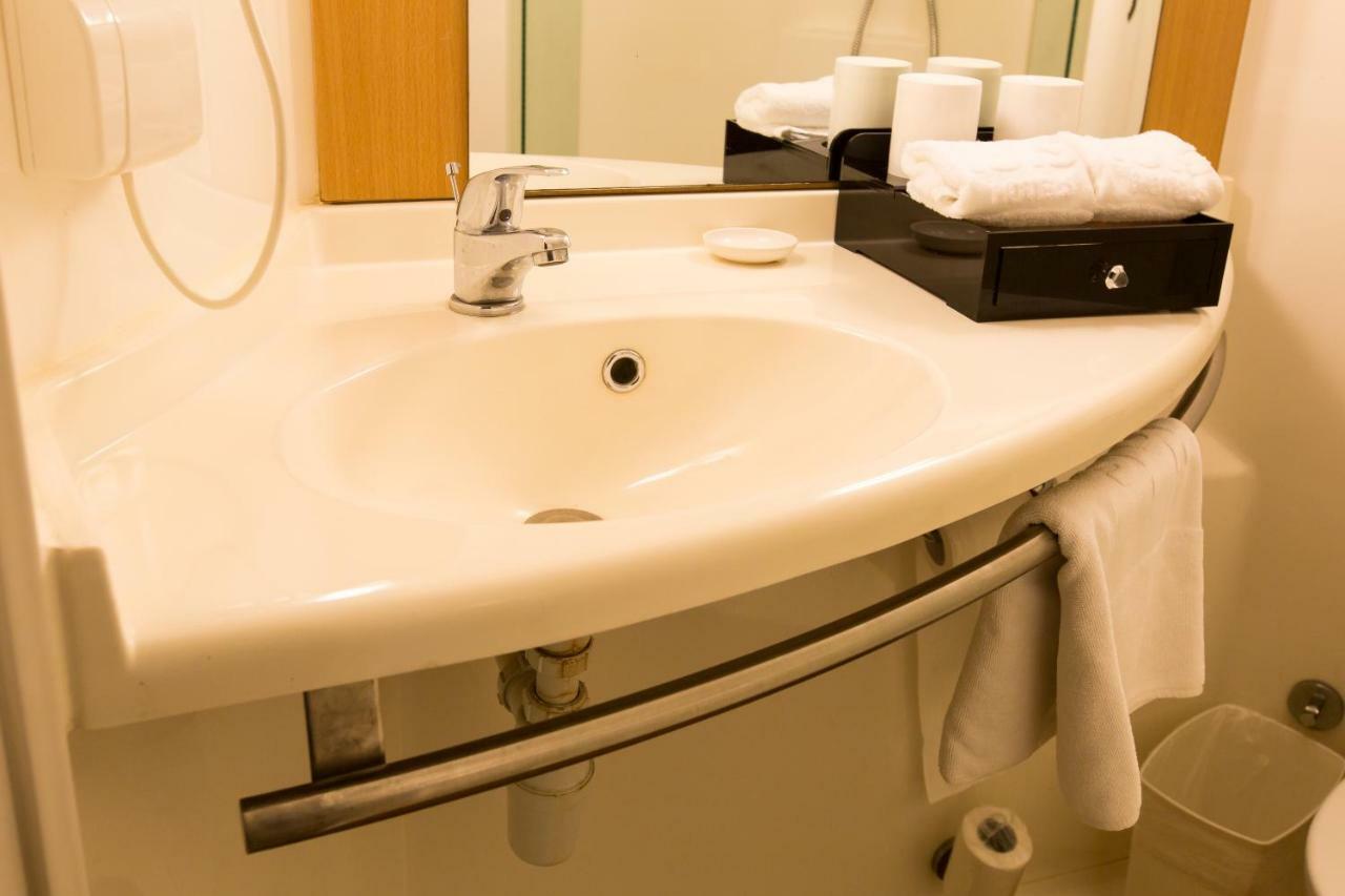Ibis Dongguan Dongcheng Hotel Buitenkant foto