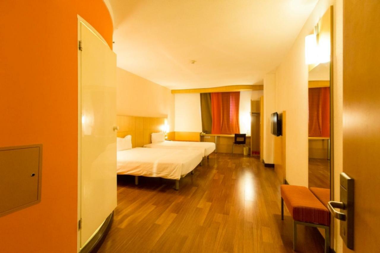 Ibis Dongguan Dongcheng Hotel Buitenkant foto