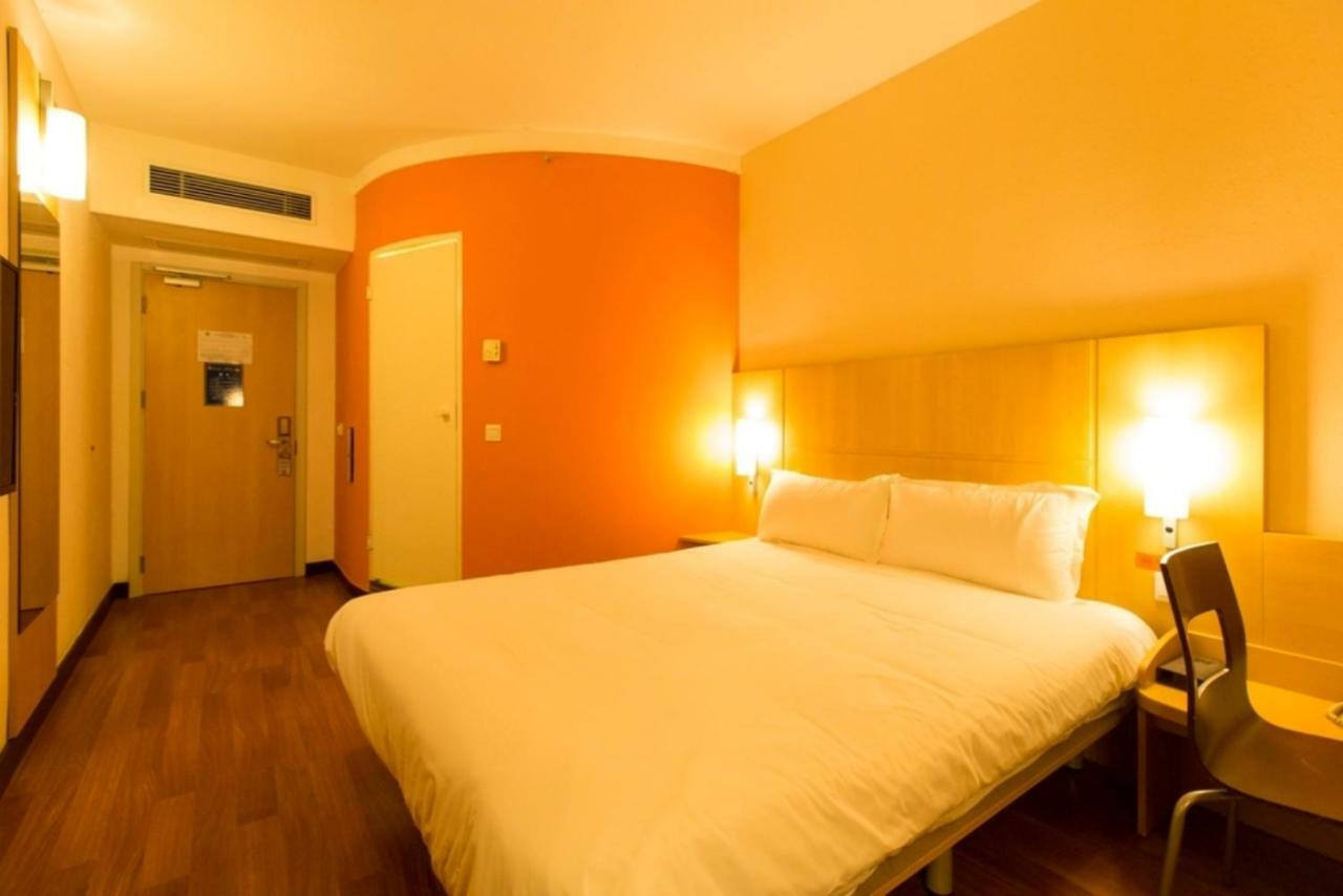 Ibis Dongguan Dongcheng Hotel Buitenkant foto